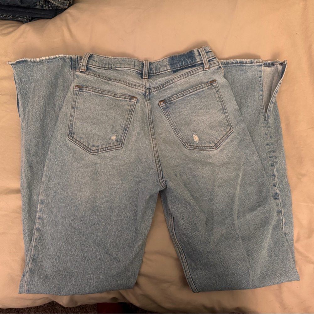Abercrombie Ultra High Rise Jeans- Light Wash